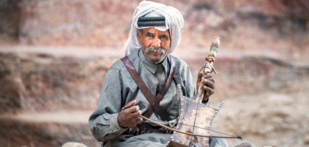 قصيدة غزلية بدوية .. اشعار بدوية قوية عن الرجولة